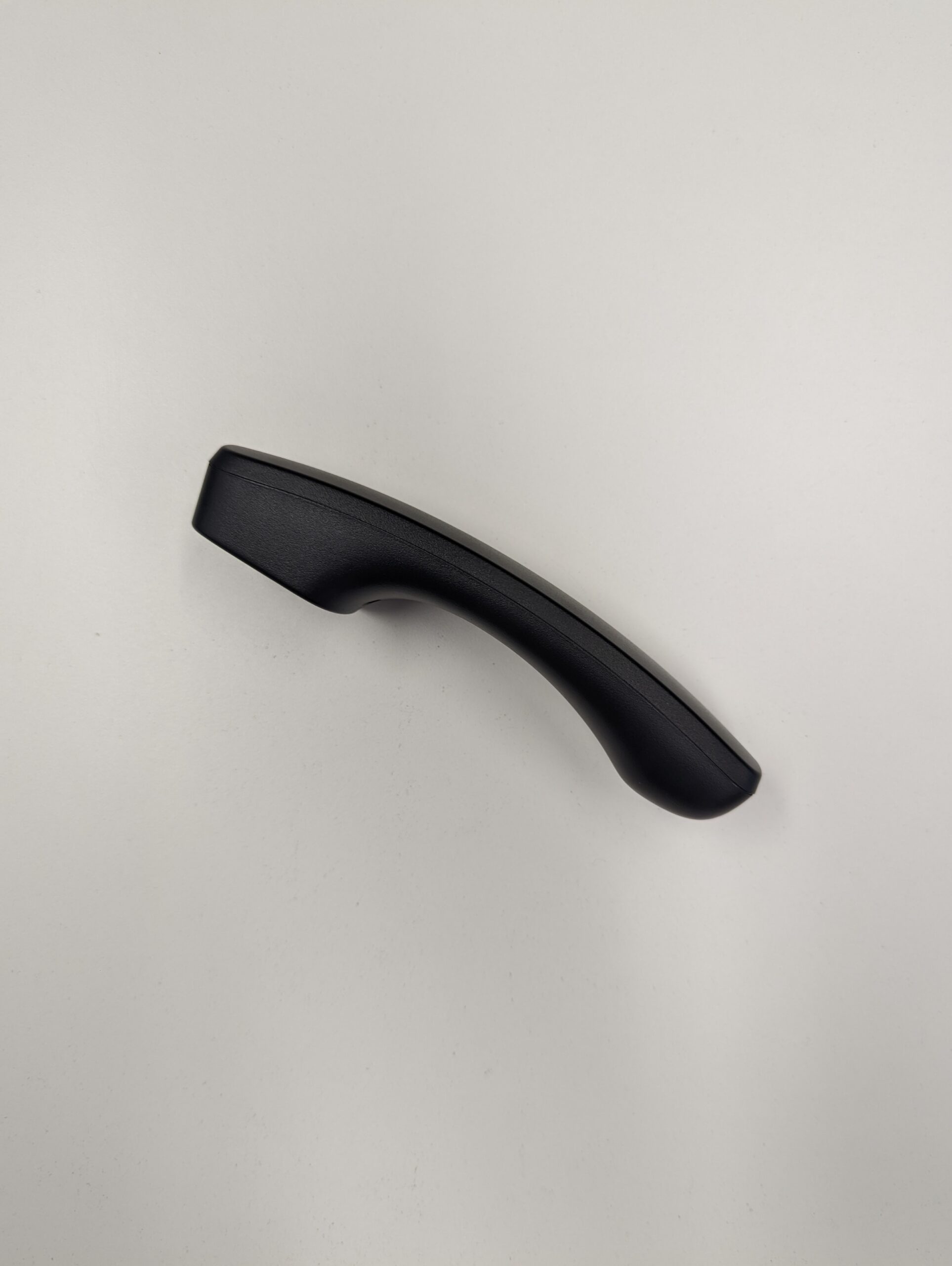 OMBBMHHANDSET-2-scaled